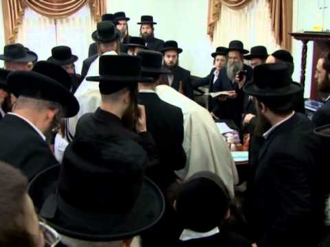 Bostoner Rebbe circumcision of is grandson in Beitar Illit