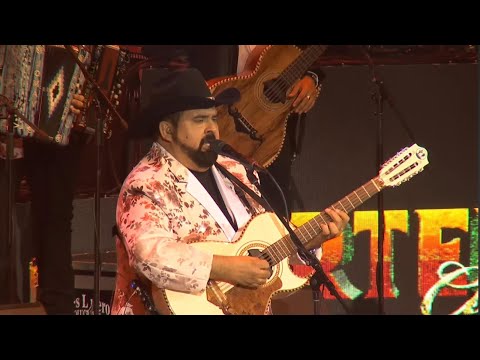 Salomón Robles in Classic Northern Musicians