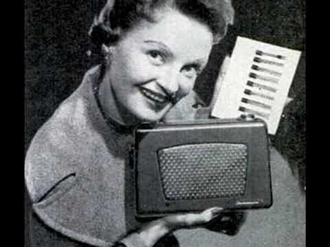 1955 Raytheon 8TP1 Transistor Radio