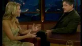 Poppy sur le plateu de Craig Ferguson - 14/12/2005