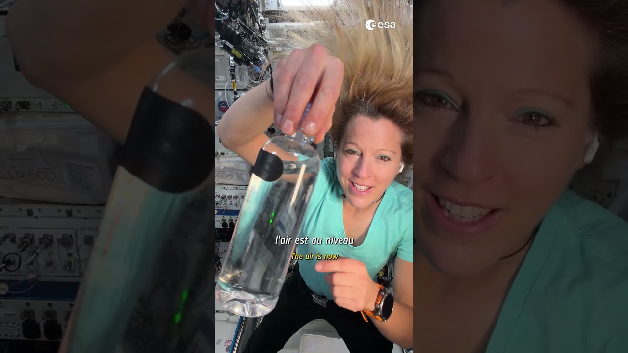 How water and air bubbles act in space 💧