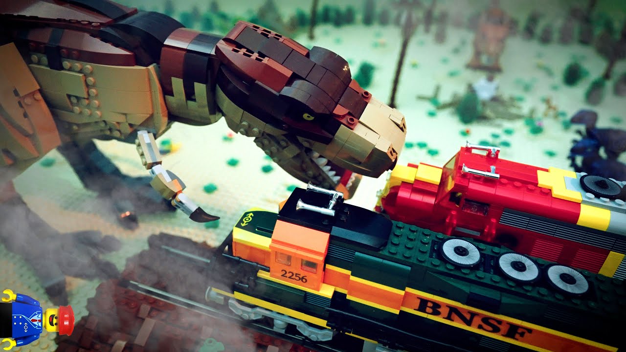 Lego trains crash into T-rex, the result is incredible!