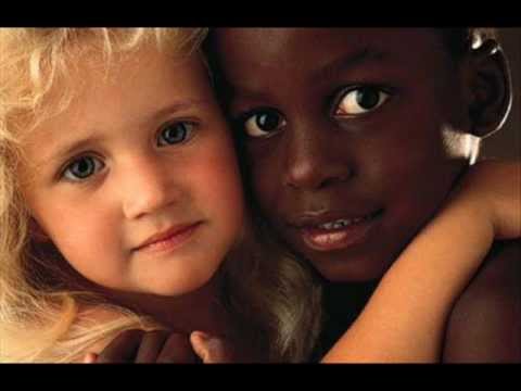 Somos Todos Iguais video
