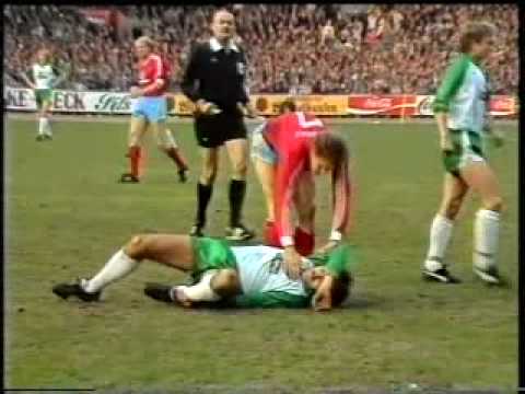 Bremen v Bayern (1985-86) (2/12)