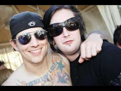 Laguna Paundra - My Respect (For James Owen Sullivan ''The Rev'' A7x)