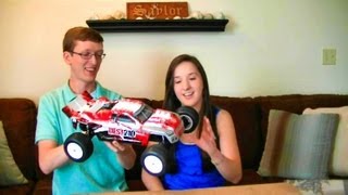 DEST210 UNBOXING - Team Durango DEST 210 1/10th Scale 2WD Electric Stadium Truck Race Ready RTR