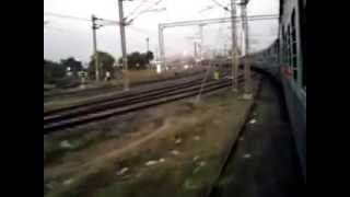 preview picture of video '12475 Jammu Tawi Sarvoday Express reaching to Ratlam Station'