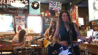 Lilly Hiatt - I Wanna Go Home (Grimey&#39;s In-Store)