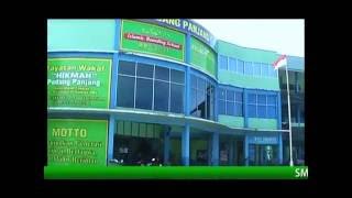 preview picture of video 'SMP HIKMAH Padang Panjang (Islamic Boarding School)'