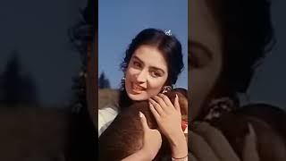 Ja J a Ja Mere Bachpan #viralvideo #sairabano #bollywood #goldenhitsongs 