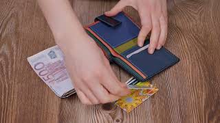 Вертикальний невеликий жіночий гаманець із натуральної шкіри ST Leather 19436 чорний