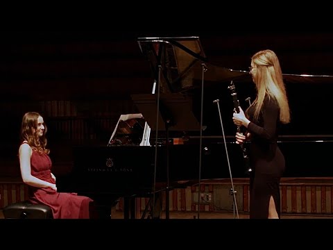 Katarzyna Danel - Gabinet Luster (2018) for clarinet and piano