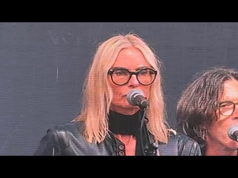 ‘Til Tuesday - Voices Carry - live at Cruel World Festival - May 17, 2025