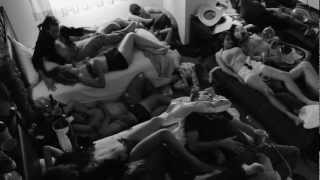 Genitallica Ft La Leyenda - Con Cualquiera (Video Oficial)