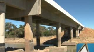 preview picture of video 'Estrada entre as cidades de Barra e Xique-Xique é recuperada'