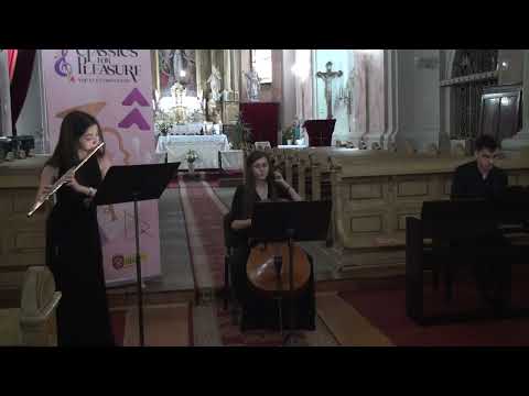 JS Bach - Sonata a IV-a in Do major pentru flaut și bas continuu 01425
