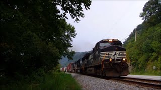 preview picture of video 'Norfolk Southern Manifest Freight at Marshall. NC'