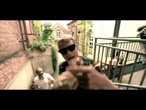 Weekend - Hi Chimperator (Official Version)