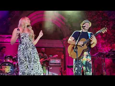 Jason Mraz and Colbie Caillat - "Lucky"