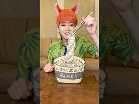 COOL THE RAMEN ON A CARDBOARD BOX！#asmr