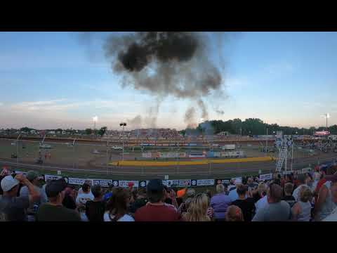 World of Outlaw Sprint Cars 4 Wide Salute