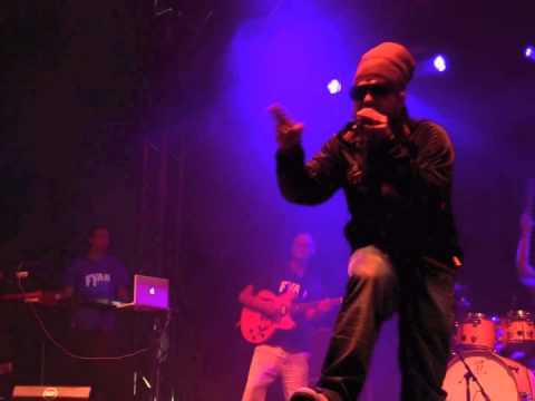 FYAH T backed by NEXT GENERATION FAMILY - Another day/ Don't trust them LIVE 2012