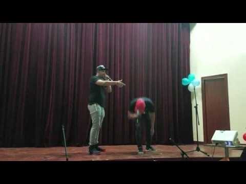 Marlo Frank bailando y Albe Mc improvisando