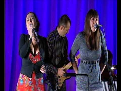 Marry Waterson & Eliza Carthy - Foolish One (BBC Electric Proms 2007)
