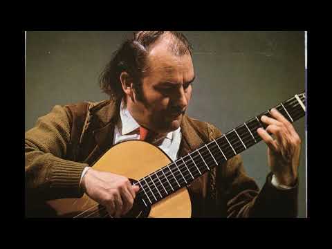 Julian Bream plays Fantasie by S L  Weiss, Live Concert 1982