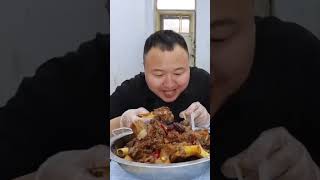 Download lagu 20 pounds of pork ribs, Aqiang makes iron pot stewed ribs #cram阿强 #mukbang mp3