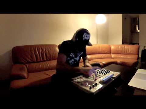 Scarfinger Medley 2013 -- Skrillex/Feed Me/Doctor P/Tha Trickaz/Flux Pavilion/Excision/Datsik - MPC