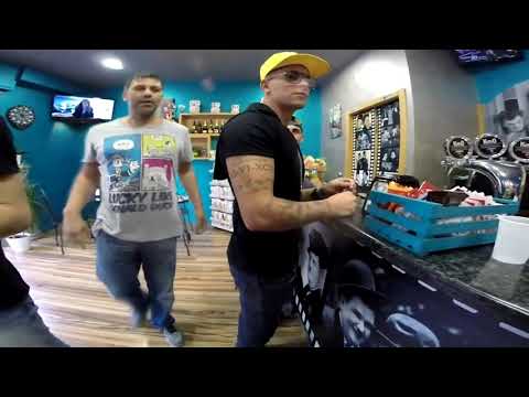 Scorregge abnormali al bar