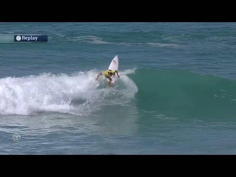 Tyler Wright Grinds Through to the Semis