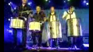 preview picture of video 'Runrig (Big drums interlude) at Drumnadrochit 2007'