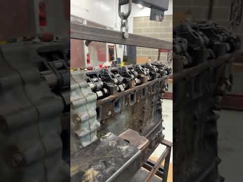 Detroit diesel rebuild #mobilemechanic #mechanic #diesel #detroitdiesel #detroit #enginerebuild