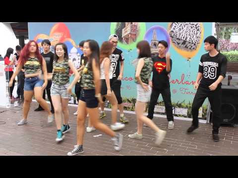 HYUNA(현아) - '빨개요 (RED)' -KCS performing at NTU World Heritage Site 2014 - Romantico Wonderland