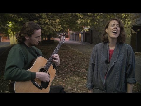 Ainslie Wills "Drive" Live - Sideshow Alley