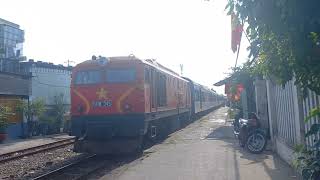 [5479] D11H - 345 kéo tàu HĐ2 (30.04.25 - 7h56)