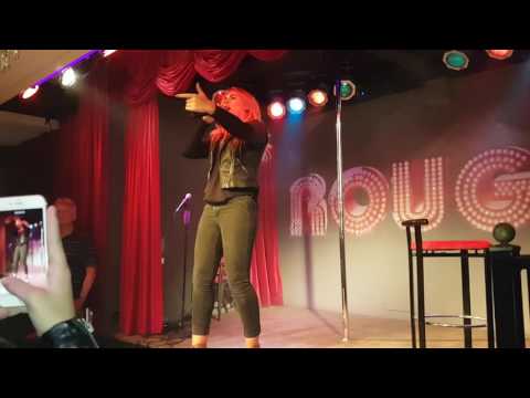 Melissa Janssen - Policeman