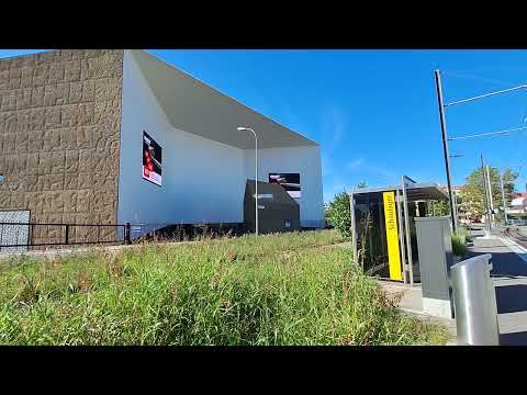 Tram der BLT Tango Linie 11/Ein und Ausfahrt bei der Station Schaulager BL/Eindrücke vor Ort