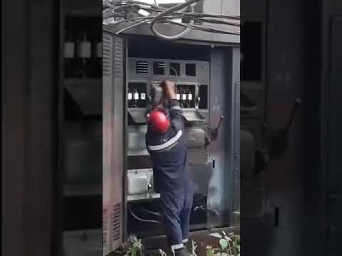 Electric epic fail boom