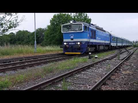 Vlak 754 016-4 Loukov