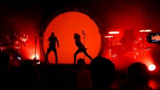 Shaka Ponk - Intro + "Shiza Radio" - Quéven - 28 Janvier 2012