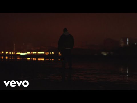 Fabri Fibra - Nessuno (Visual Video)