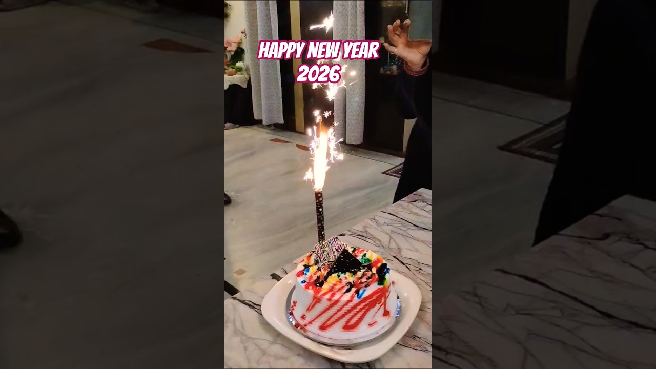 Aane wale saal ko salam🥳❤️#byebye2025#love#lovemusic#song#happynewyear2026#celebration#ytshorts#bts