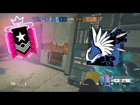 400 IQ Champion Plays Azami - Rainbow Six Siege