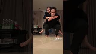 Download lagu LUCUNYA PRILLY LATUCONSINA DAN OMARA LAKUKAN GERAKAN YOGA BERSAMA mp3 Download lagu LUCUNYA PRILLY LATUCONSINA DAN OMARA LAKUKAN GERAKAN YOGA BERSAMA mp3