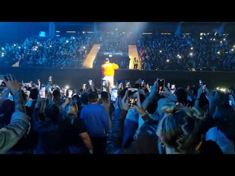 FMK & Maria Becerra (Tranquila) en vivo - Movistar Arena 2022