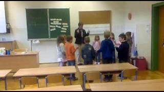 preview picture of video 'Der Erste Schultag in Kleinraming'