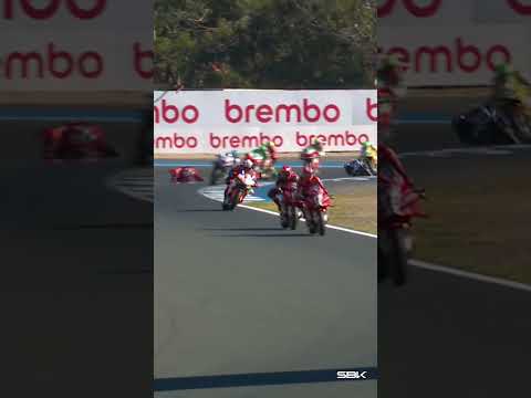 Bulega goes back to winning ways at Estoril ✨ | 2026 #EstorilWorldSBK 🇵🇹
